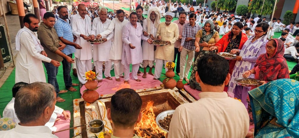 The Yajurveda section reading Mahayagna concludes with the Purnahuti.
