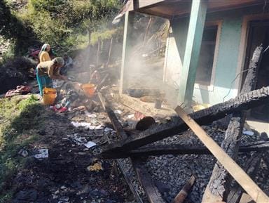 Four rooms of a two-storey house in Chuleran were gutted in a fire.