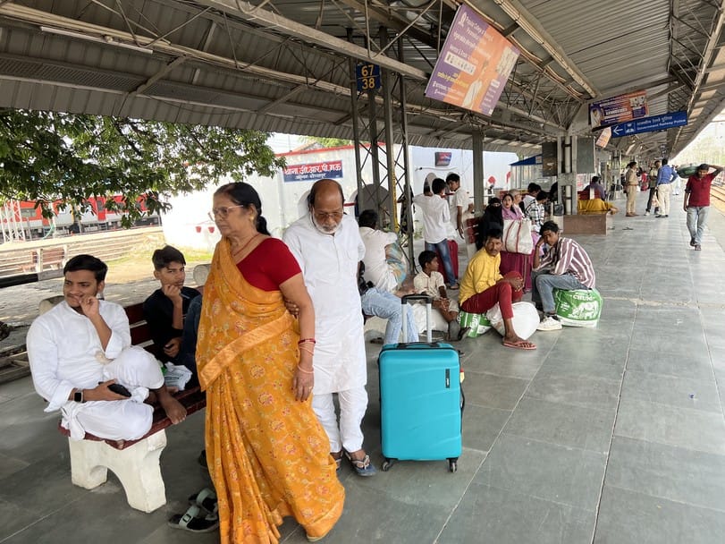Diwali: 65,000 passengers arrived by train in two days