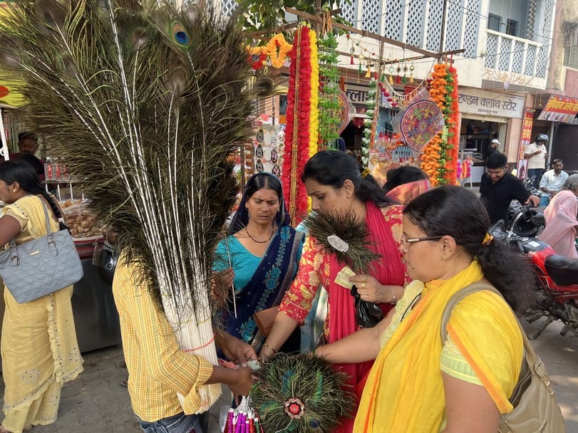 Dhanteras brings in wealth, Rs 350 crore worth of business