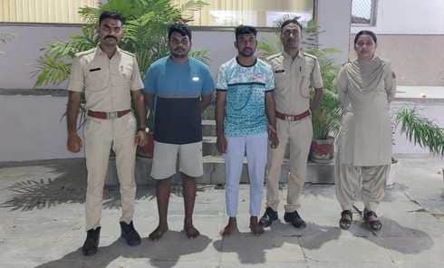 पुलिस आरोपियों से पूछताछ कर रही है।