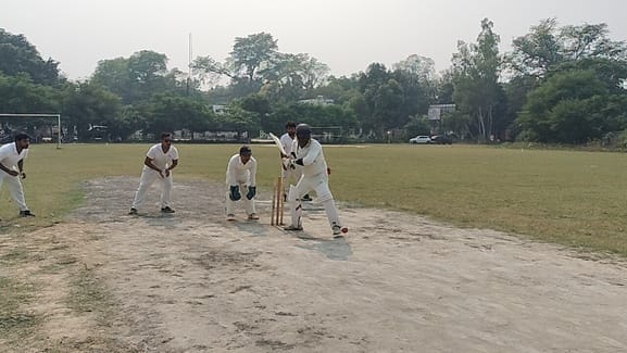 Shahjahanpur Warriors beat HR Club by six wickets