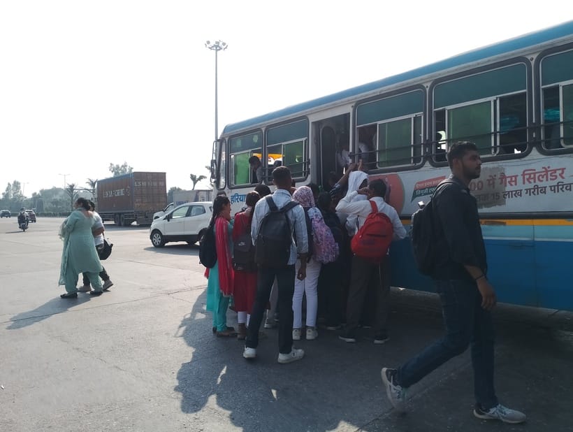 Unchahar Express arrived seven and a half hours late.