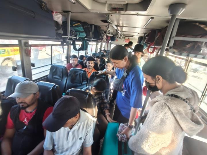 Delhi:ईंधन बचाने की अपील पर कैसे होगा अमल, संसाधन सीमित, सफर मुश्किल; गर्मी में सार्वजनिक परिवहन पर बढ़ा दबाव – How Will The Appeal To Conserve Fuel Be Implemented Resources Are Limited Commuting Is Arduous And Public Tran Delhi:ईंधन बचाने की अपील पर कैसे होगा अमल, संसाधन सीमित, सफर मुश्किल; गर्मी में सार्वजनिक परिवहन पर बढ़ा दबाव – How Will The Appeal To Conserve Fuel Be Implemented Resources Are Limited Commuting Is Arduous And Public Tran