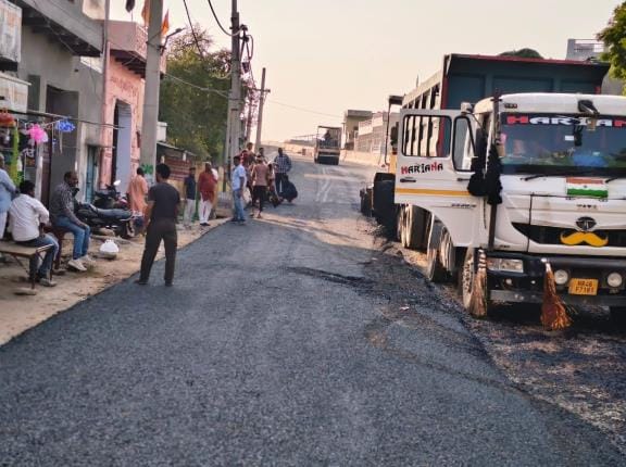 The final layer of tar has been laid on the newly constructed railway overbridge on Dinod Road, and vehicular movement will begin on Diwali.