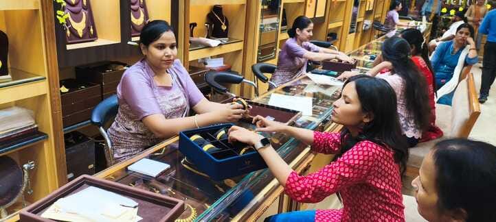 30 crore worth of business was done on Dhanteras.