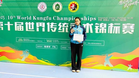 Muzaffarpur Bihar news : isha mishra won bronz medal in 10th kungfu champianship china today