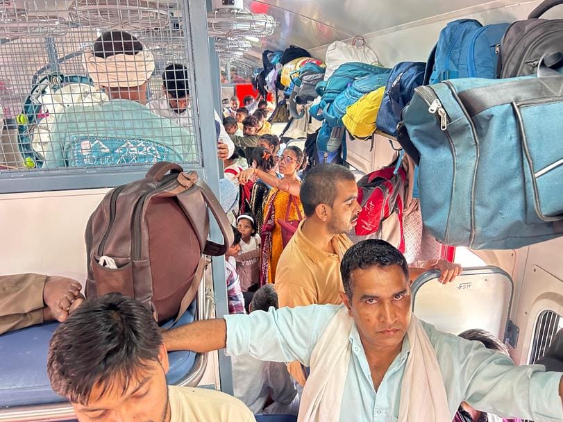 Trains packed to capacity due to Diwali and Chhath