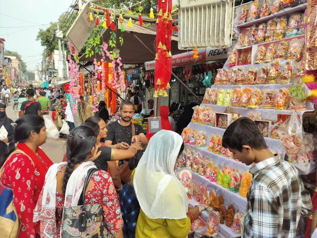 Homes and markets lit up to welcome Mahalakshmi