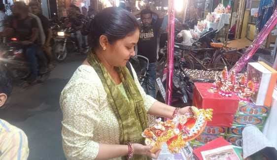 Today, Diwali will be celebrated with great joy.