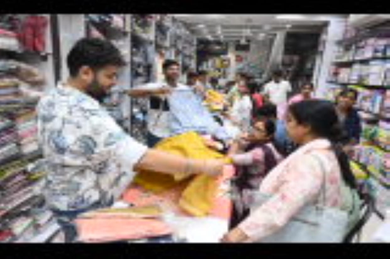 Choti Diwali: 800 crore rupees worth of magic rained down on the market