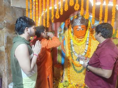 Crowds gathered in temples on Hanuman Jayanti