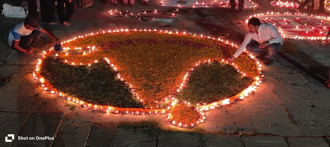 Volunteers celebrated Diwali with one thousand lamps.