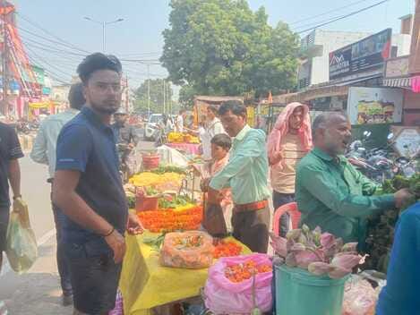 Deepawali: City lit up, every house decorated with flowers