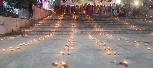 The Makh region was illuminated with 51 hundred lamps, Deepotsav was also celebrated in Shringinari.