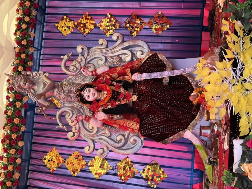 The idols of Goddess Lakshmi were consecrated amidst chanting of Vedic mantras.
