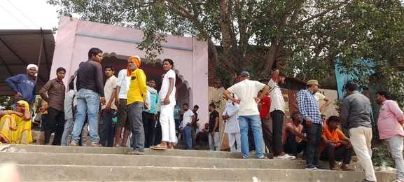 The person who went to cremate the body drowned in the Ganga during bathing.