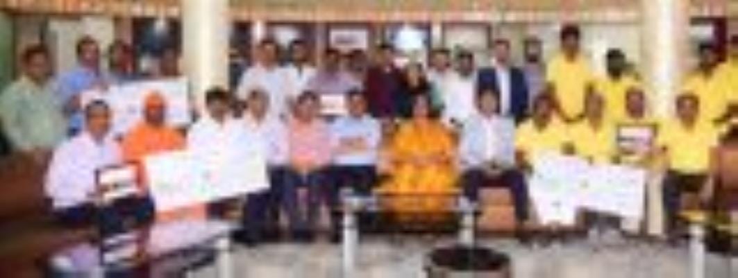 Representatives of five Durga Puja pandals honored