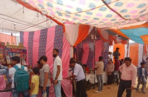 Strict on paper, rules flouted in the firecracker market