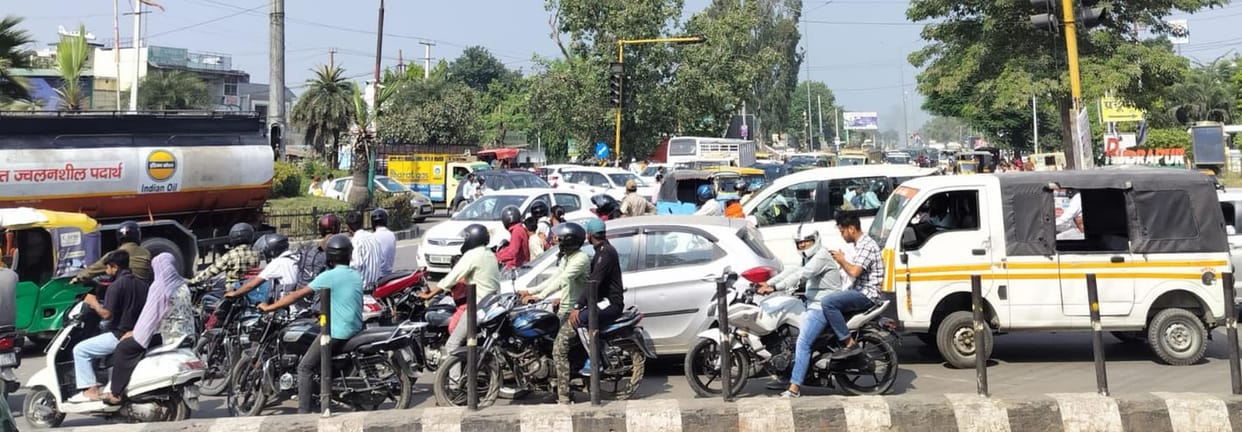 On the first day of Diwali, the wheels of vehicles kept slipping.