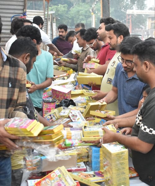 Green firecracker shops opened for the first time since 2017