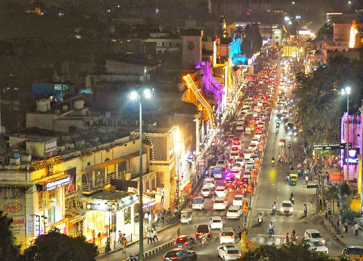 The capital decorated like a bride