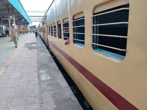 Delhi-Satrod train service will remain cancelled on December 14.