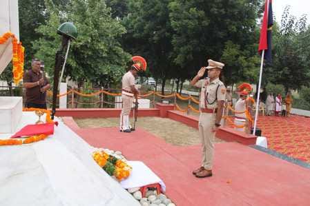 Tribute paid to the brave martyrs of the district, families honoured