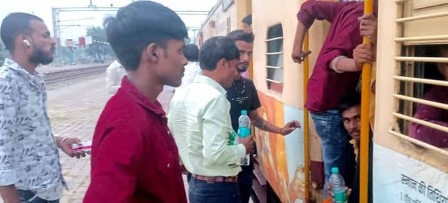 Trains to eastern districts are crowded, passengers rely on Tatkal services