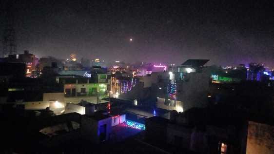 Diwali celebrated with great pomp, fireworks worth more than 30 tonnes burst