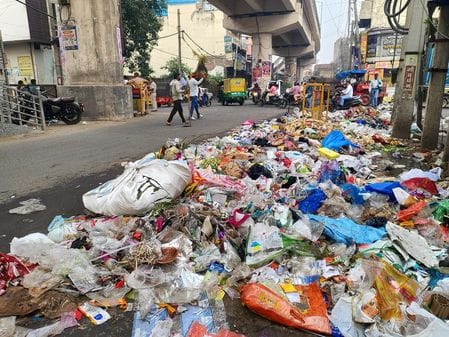The city saw an additional 50 tons of garbage during Diwali, resulting in heaps of garbage.