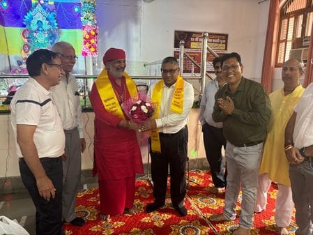 The Jat Bhawan resounded with chants of Mother Kali.