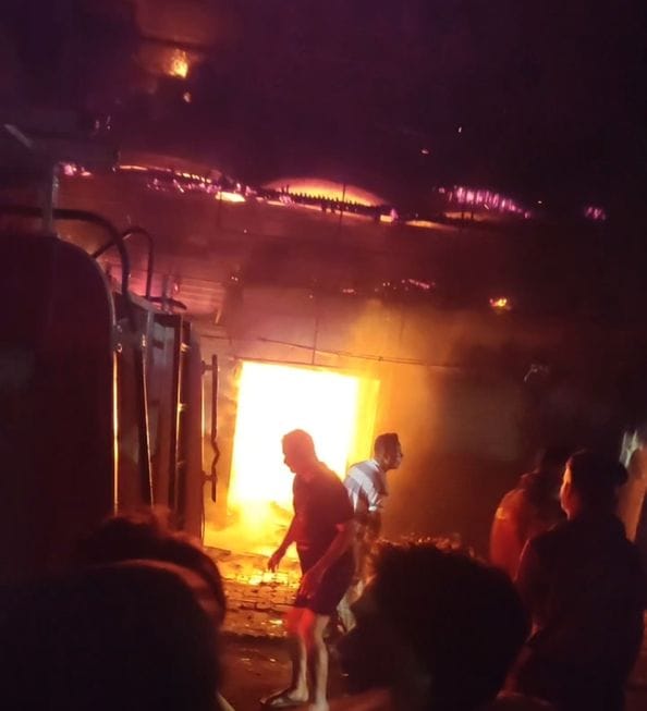 Three shops caught fire due to short circuit, causing loss of Rs 10 lakh