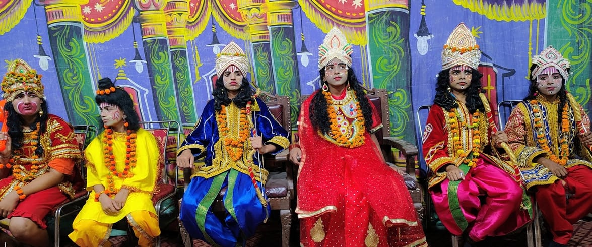 Eyes lit up after seeing the meeting of the four brothers
