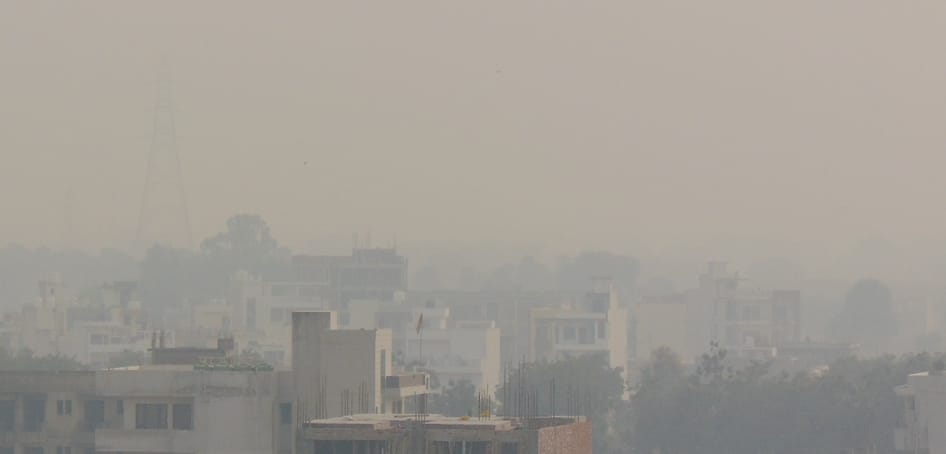 Meerut AQI Reaches 303, Smog Covers City, Sun Not Visible Till 11 AM
