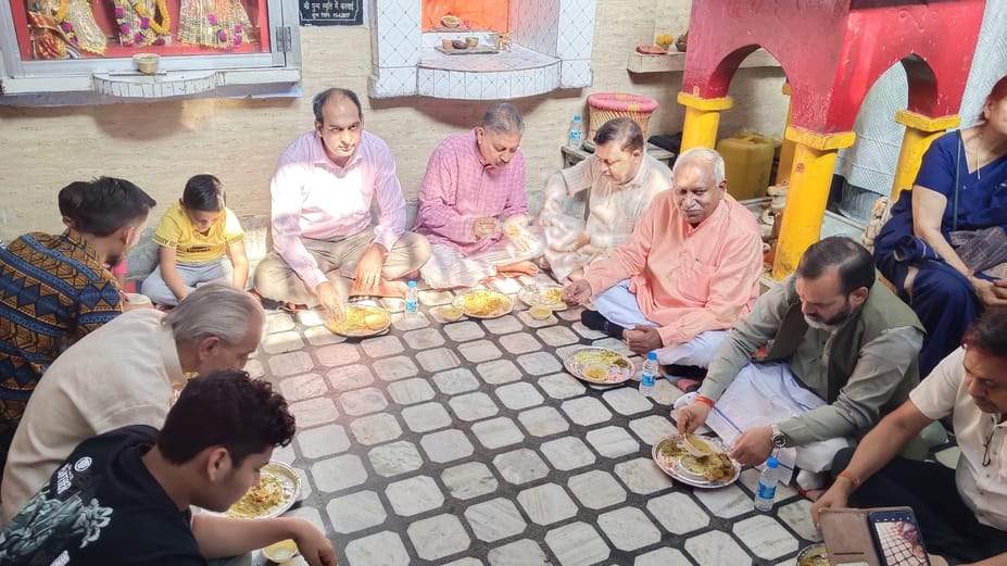 Festivals maintain brotherhood in society: Om Prakash
