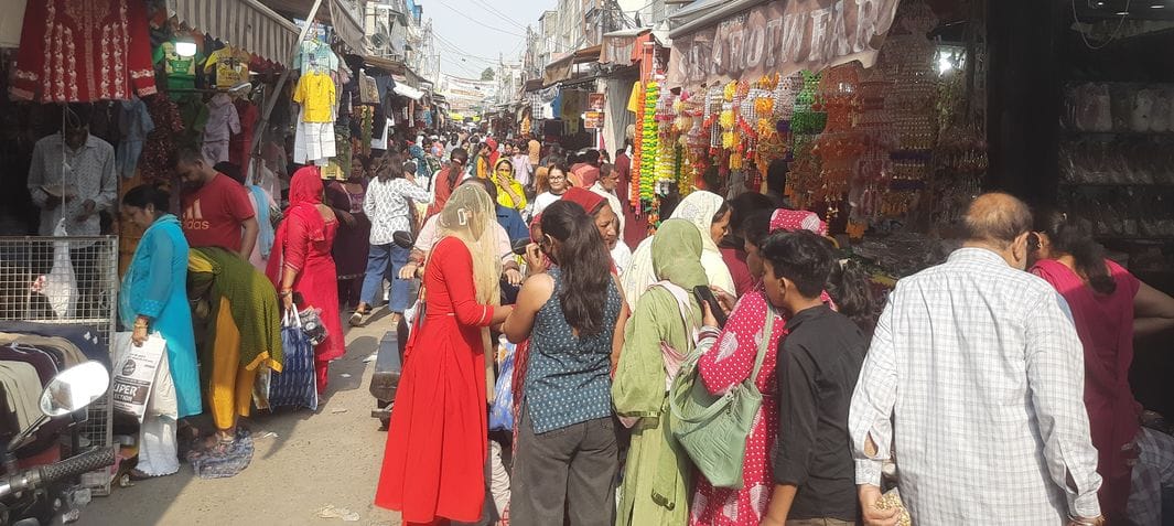 The market is bustling with activity on Bhaiya Dooj, with crowds flocking to shop.