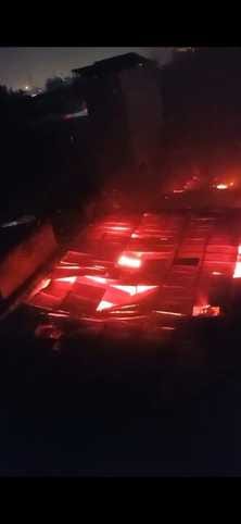 Fire broke out in the furniture warehouse due to a spark from fireworks, causing a loss of 1.5 crore.