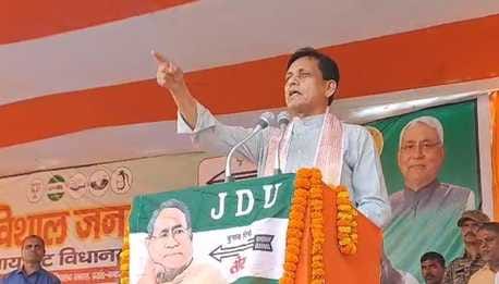 Muzaffarpur Bihar news : bjp minister reaction on tejasvi yadav says lalu yadav time big milk scam