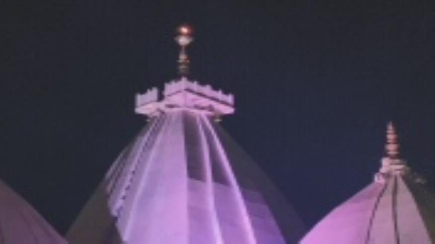 Devotees rejoiced after seeing the Diwali festival.