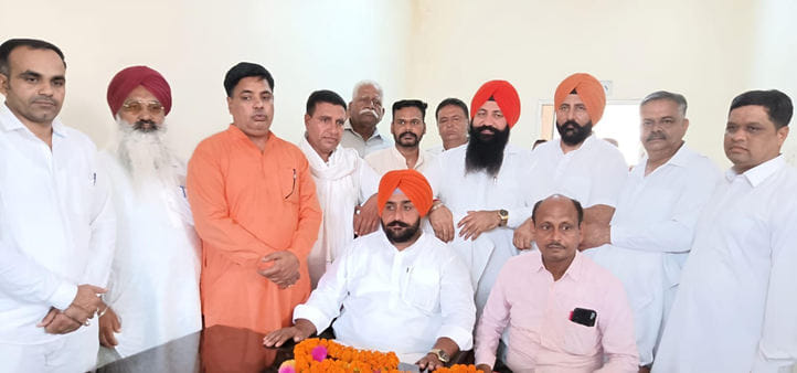 Market Committee Chairman and Vice Chairman took oath and assumed charge.