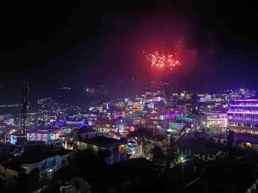 Deepawali celebrated with enthusiasm, fireworks were done in full swing