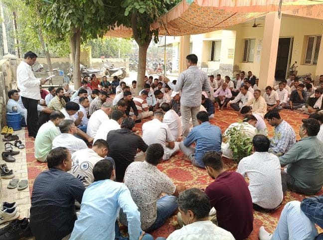 electric workers protested against transfer