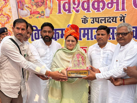 Worshiped Lord Vishwakarma with great enthusiasm