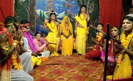 Siddharthnagar News: The audience became emotional after watching the staging of Ram-Sabari meeting