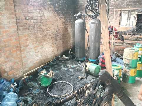 Fire breaks out in water plant, goods worth lakhs burnt