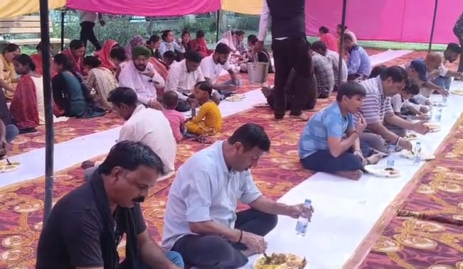 Annakut Bhandara organized in Hari Om Temple