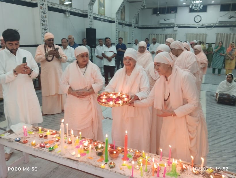 Diwali promotes peace and unity: Puri