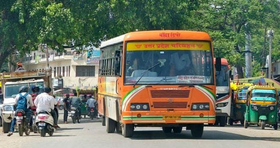 Manjhanpur bus depot earned Rs 7.17 lakh in two days