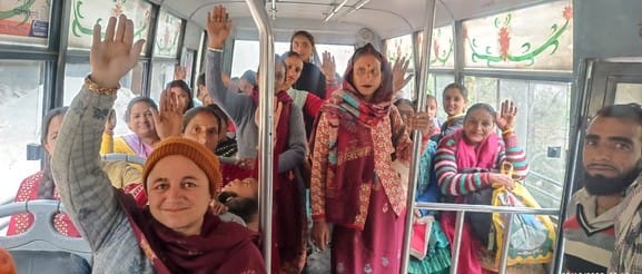 Crowds in government buses from morning till evening, sisters' faces lit up after travelling for free